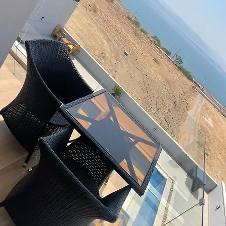 Follow Sea Villa-3