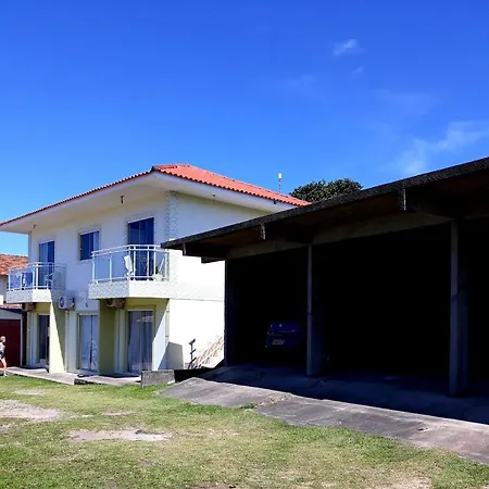 Apartamento De Um Quarto Na Praia Do Santinho - Ap 6-2