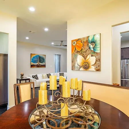 Luxurious 5Br Home Sleeps-14-2