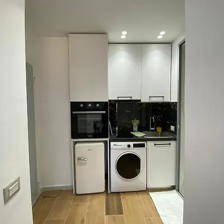 Apartament In Blloku In Front Of Taiwan-2