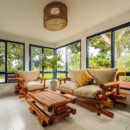 Finca Privada Exclusiva Con Piscina Y Jacuzzi Ideal Para Grupos Y Celebraciones En Montenegro-3