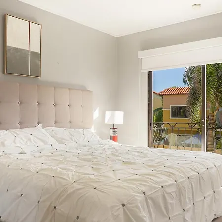 Incredible House In Gold Coast With Private Jacuzzi New Remodeling-2