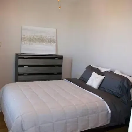 Spacious 3 Bed, 3.5 Bath In Montrose -Gym Included-3