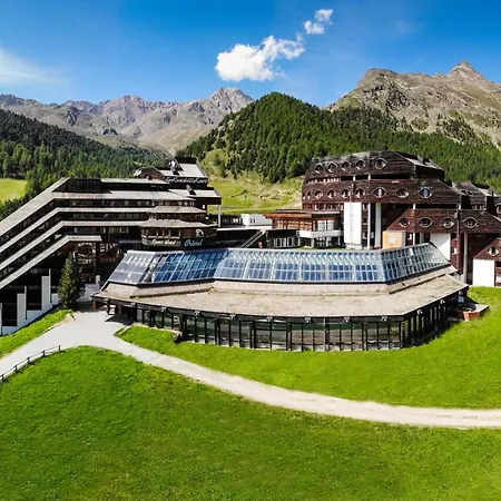 Blu Senales Active & Family Resort-3