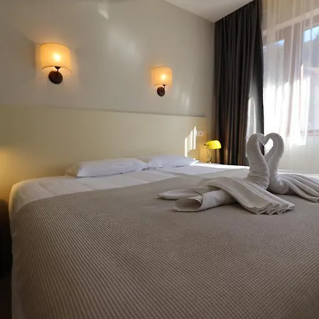 Hotel Happy-3