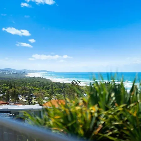The White House - Spectacular Ocean Views, Wifi, Central Coolum-2
