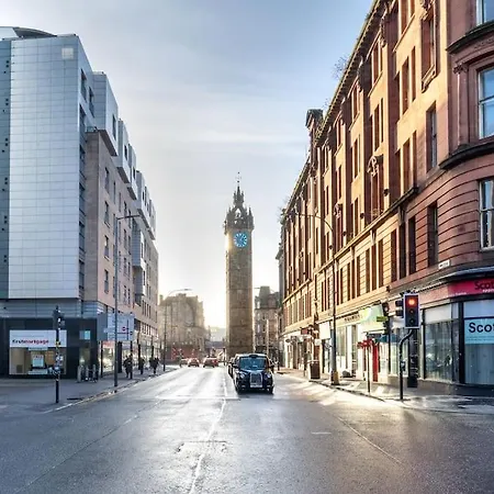 ** Modern Merchant City 1 Bed Apartment With Free Parking **-2