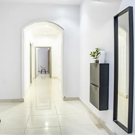 Luxury And Modern Hotel Apartments In Mudhainib-3