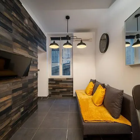 *Appartement Climatise Au Coeur Du Vieux Port*-2