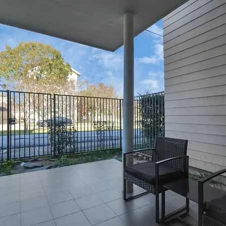 3Br/3.5Ba Three Story East Downtown Townhouse With View-3