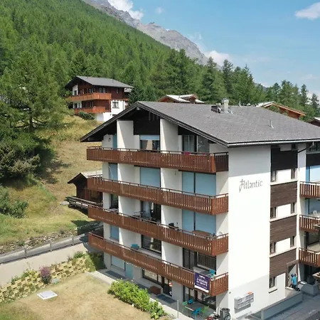 Kuscheliges Nest für zwei: Günstiges Studio in den Schweizer Alpen-2