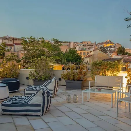 Entire Building In The Heart Of Athens Sleeps 15 With Private Rooftop Terrace-2