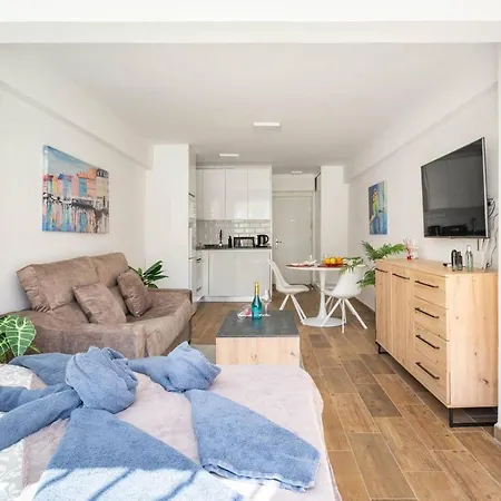 Serenity Chic Apartment City Center With Free Wifi By Namaste Elite-2