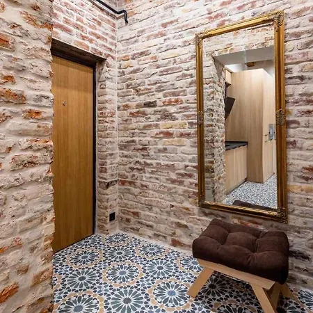 Onlviv Apartments Rynok Square 18 Four-2