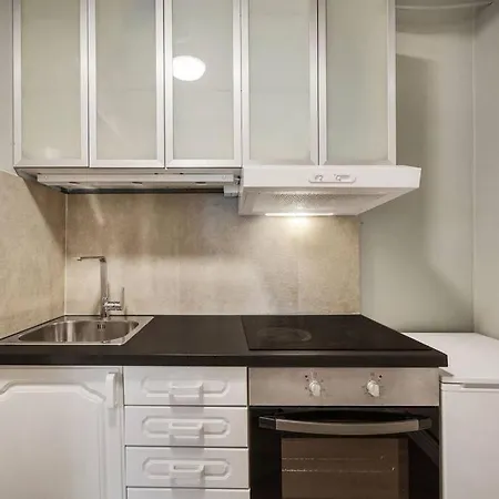 Dinbnb Homes I 4-Bedroom Historical House In Romantic Surroundings-2
