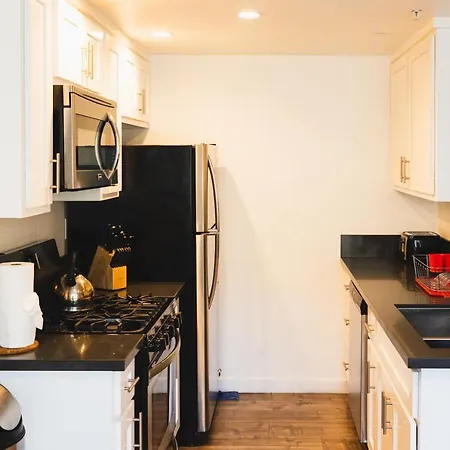 Cozy Koreatown 1 Bedroom Modern Furnished Free Parking-2