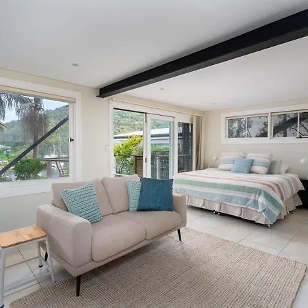 Gull Cottage By Beach Stays-2