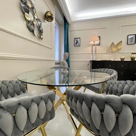 Spanish Steps Glamour & Sauna Luxury Apartment ****-2