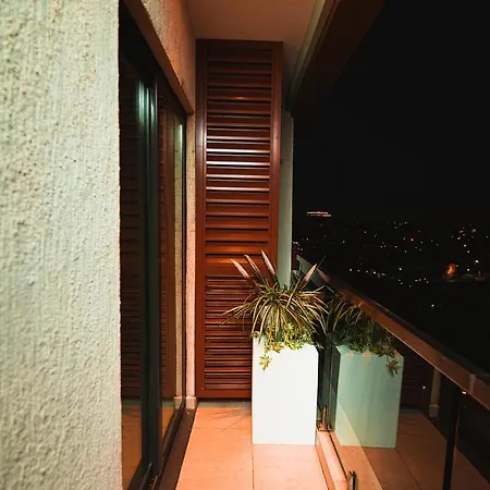 Piano And Gold At The Signature, Tetteh Quarshie-2