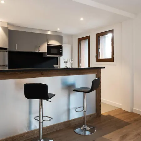 Appartement Renove 88M2 Au Centre De Courchevel 1850 - 8 Pers, Parking, Balcon, Wifi - Fr-1-631-146-2