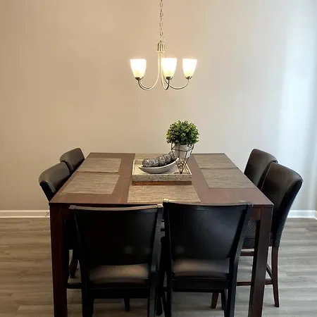 Brand New Home Mins To Airport-3