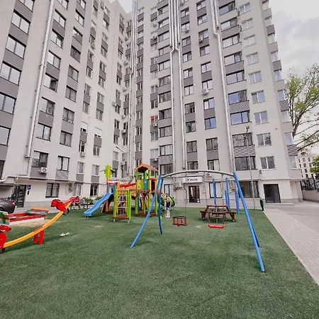 Renthouse Apartments Urban Lion-3