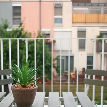 Flat2Go Modern Apartments - Harmony Of City And Nature-3