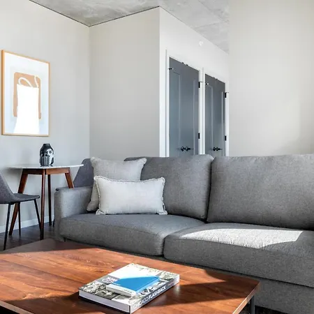 W Loop Studio W Pool Gym Nr Fulton Mkt Chi-273-3