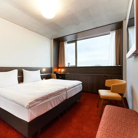 Simm'S Hotel - Cityhotel Next To Metro U3-3