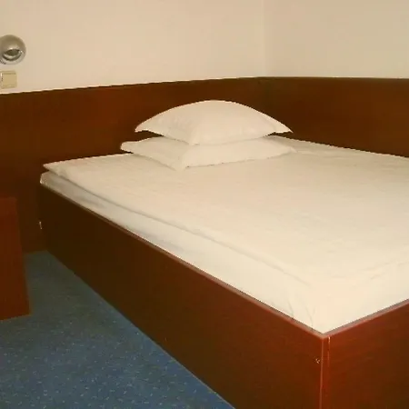 Hotel Laguna Zagreb-3