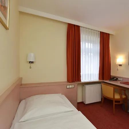 Hotel ADRIA München-2