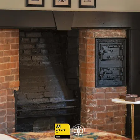 The Tudor House Hotel, Tewkesbury, Gloucestershire - The Coaching Inn Group-3