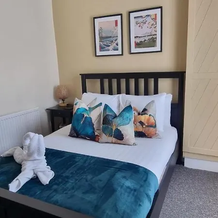 Toffees Townhouse A 2 Bed House In Liverpool 1 Mins Walk To Goodison Park-3