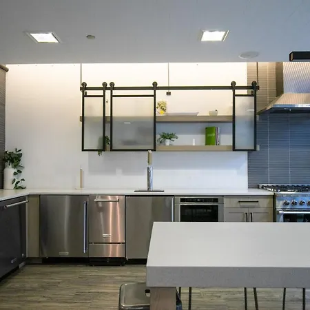 South Loop 2Br W Gym Roof Nr Grant Park Chi-770-3