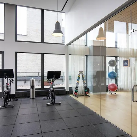 W Loop Studio W Gym Pool Coworking Nr Uic Chi-438-2