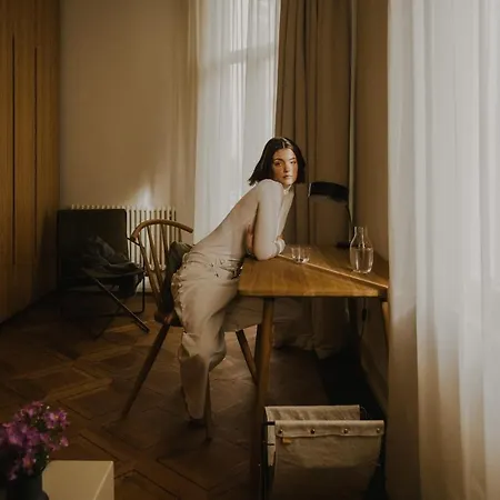 Das Edith-2