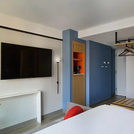 Delta Hotels By Marriott New York Times Square-2