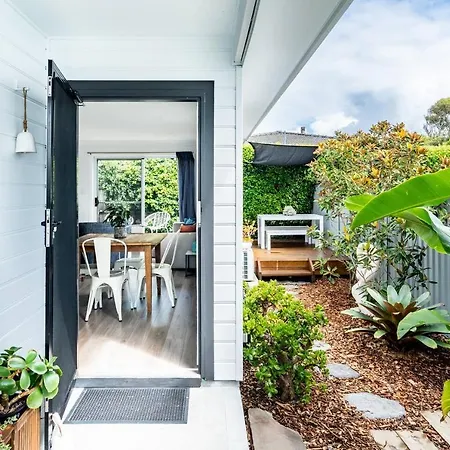 A Chic Coastal Hideaway At Toowoon Bay Beach-3