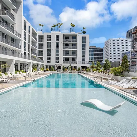 Stylish Unit In Downtown Miami With Free Parking-3