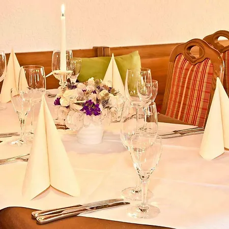 Landhotel Dorfschmiede Konditorei-Café-Restaurant-2