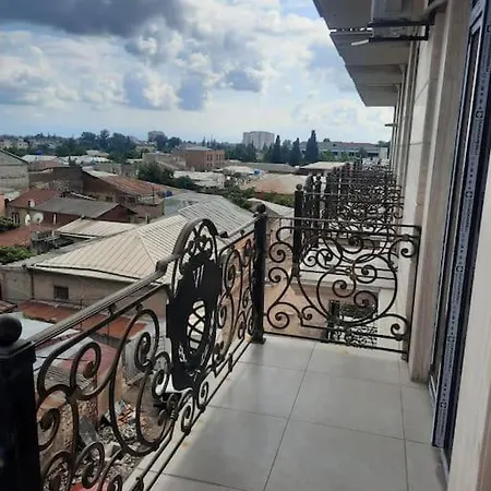 Central Apartment 100-3