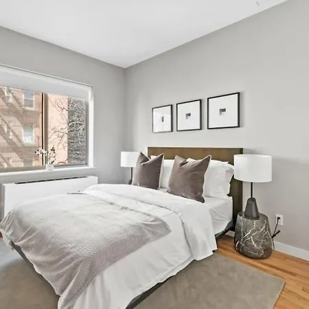 Top Notch 2Br Suite Minutes To Central Park-3