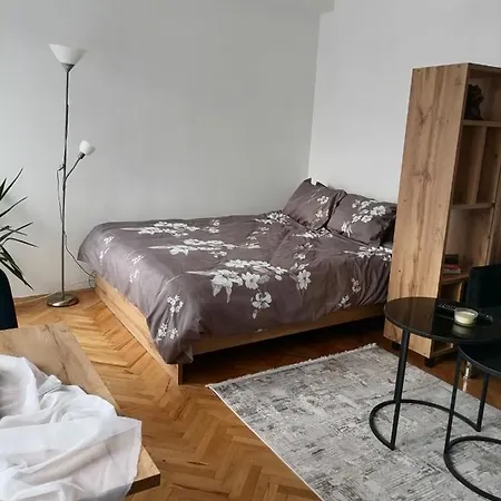 Skopjanka Cozy Apartment-2