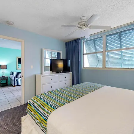 Sunrise Suites - Martinique Suite 108-3