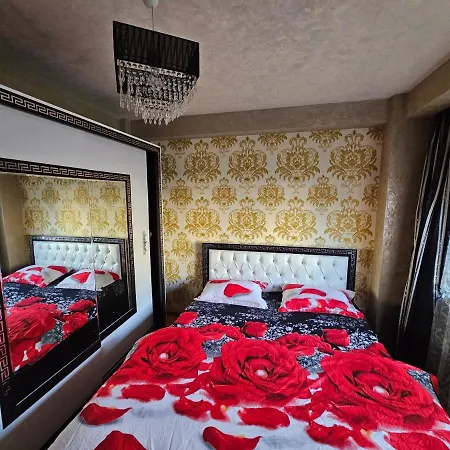 Apartament 3 Camere Plus Living, 2 Bai, Modern-3