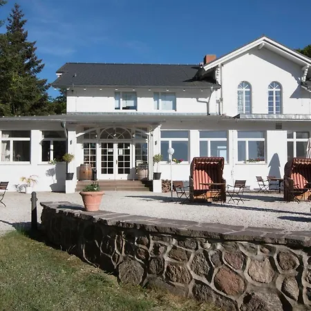 Hotel Weißes Schloß-3