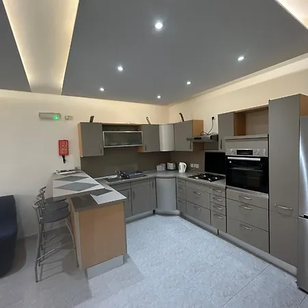No 6 Poseidon Apartment-2