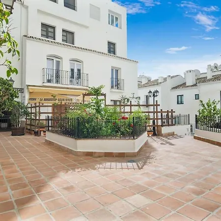 4 In The Heart Puerto Banus Luxurious Apartment-2