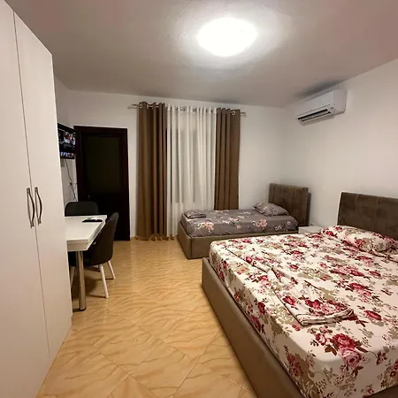 Bujtina Sakollari-2