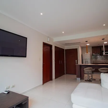 Depa De Lujo Con Piscina Y Jacuzzi-2